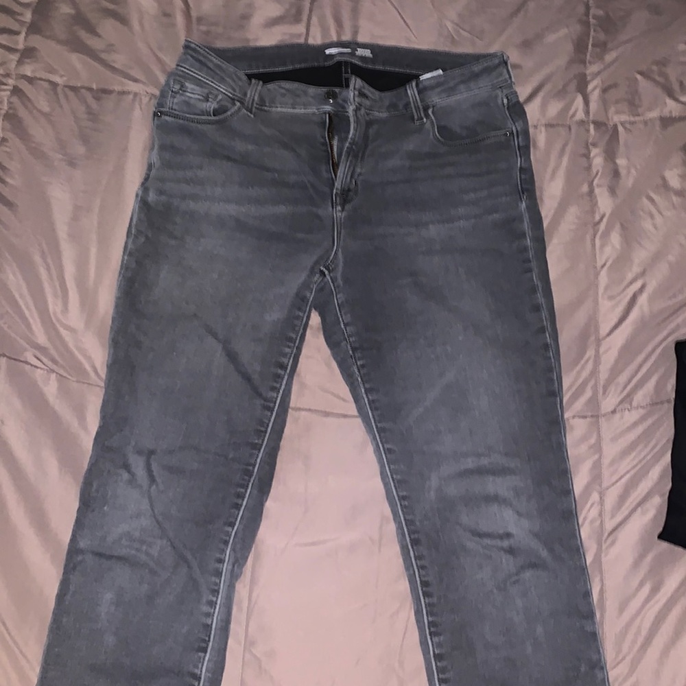 Gray skinny jeans, good condition